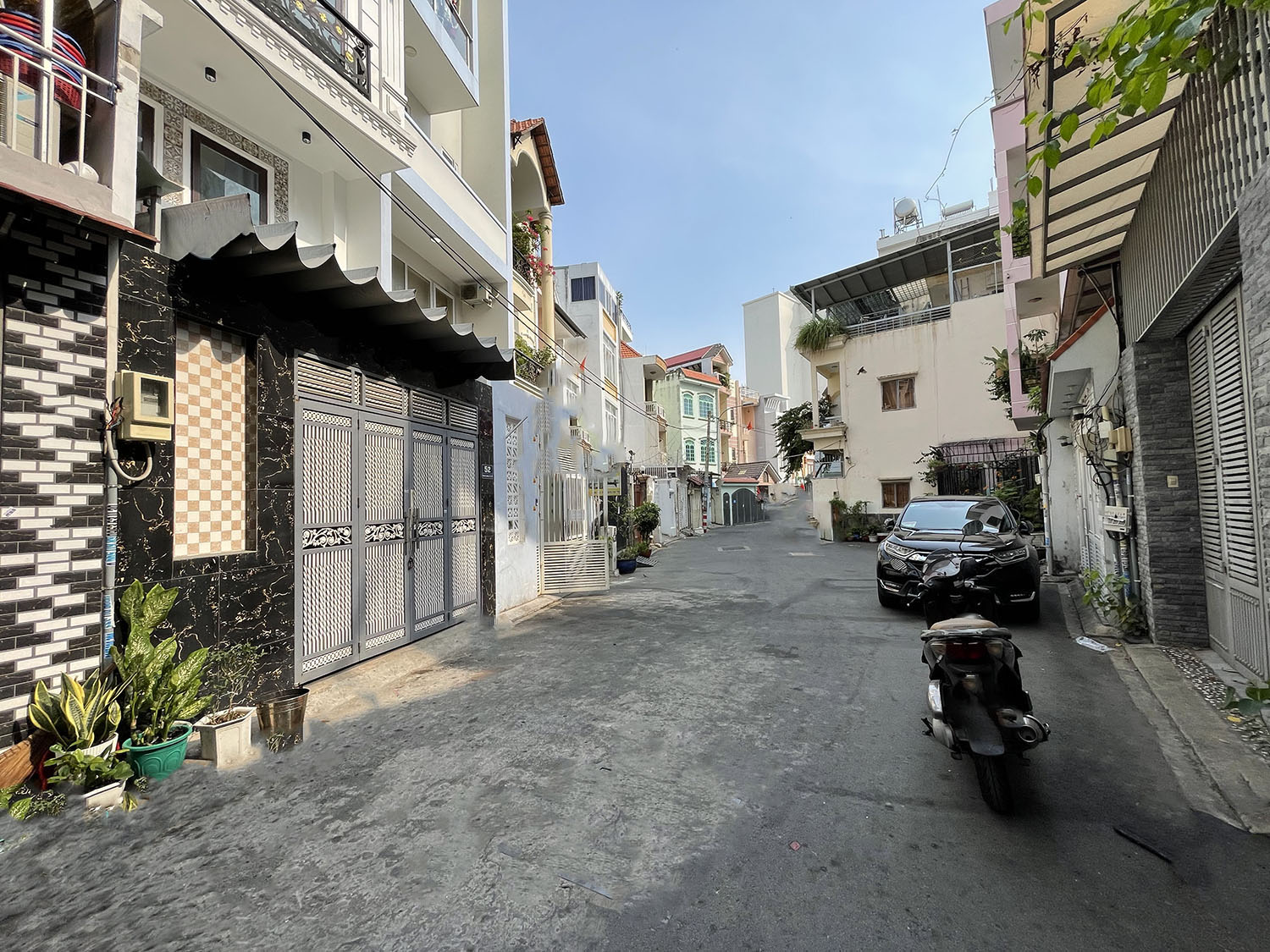 Bán nhà Phạm Cư Lượng Tân Bình Hầm đổ ôtô, 5 lầu, thang máy, khu VIP T.S.Nhất, có HĐ thuê 45tr/th